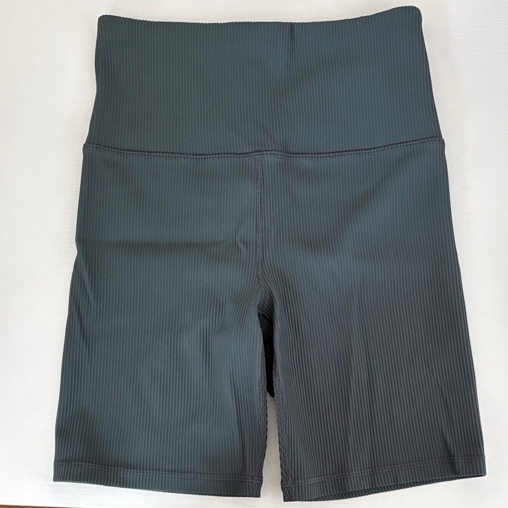 Athleta Elation Rib 7” Short